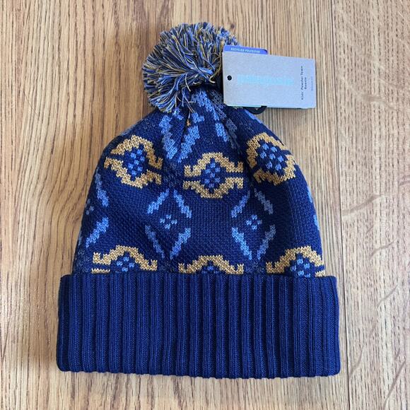 NEW Patagonia Tundra Cluster Knit Powder Town Beanie Hat - Picture 1 of 11